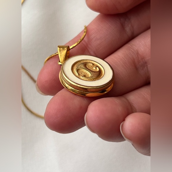 VINTAGE GUCCI GG Necklace - Picture 6 of 11